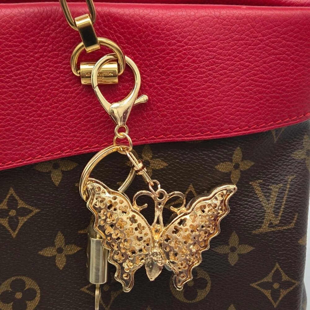 LV Gold Padlock & Key 🔒 Authentic Louis Vuitton Bag Unbranded Butterfly Charm - Picture 4 of 9